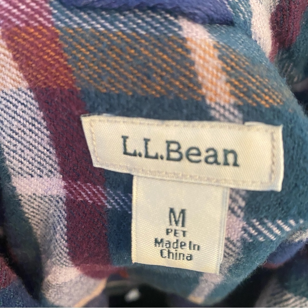 LL Bean • Women’s Medium P • Organic Cotton Flannel Shirt • Plaid Button Front - Picture 8 of 8